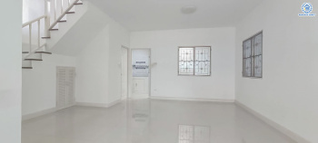 *****ทาวน์เฮ้าส์มือสองปทุมธานี โครงการ พฤกษาD คลองสาม เนื้อที่กว้างเกือบ 24 ตร.ว. ฟังก์ชัน 3 ห้องนอน 2 ห้องน้ำ 2 ที่จอดรถ หน้ากว้างมีพื้นที่ เป็นหลังมุมกลับรถ บนทำเลเชื่อมต่อ ถนนคลองหลวง ใกล้รถไฟฟ้าสายสีแดง "สถานีรังสิต" และจุดขึ้นทางด่วน "วงแหวนรอบนอกตะวันออก-รังสิตคลอง5"